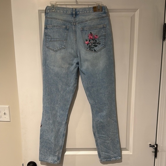 One of a kind pair of mom jeans with painted flowers - Picture 9 of 11